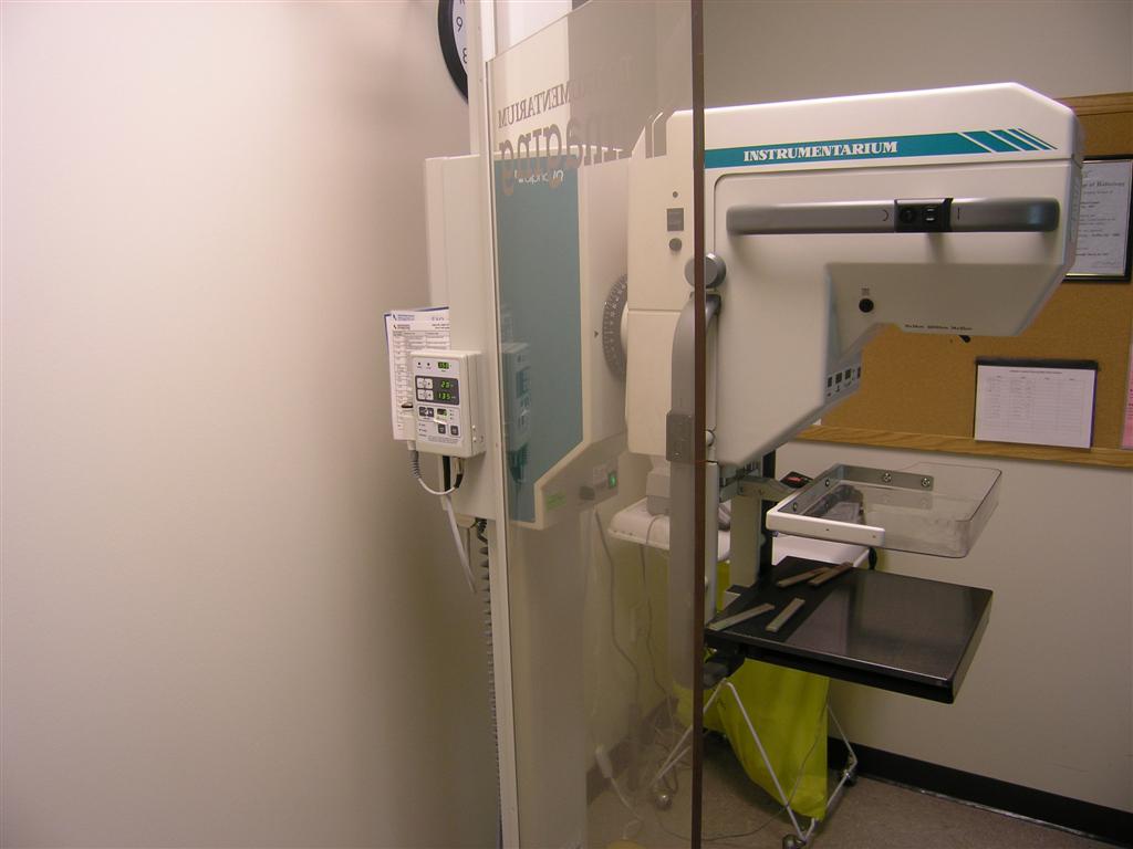  Instrumentarium Alpha IQ Mammograph